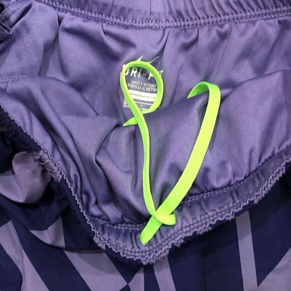 Nike Shorts - Picture 2 of 5